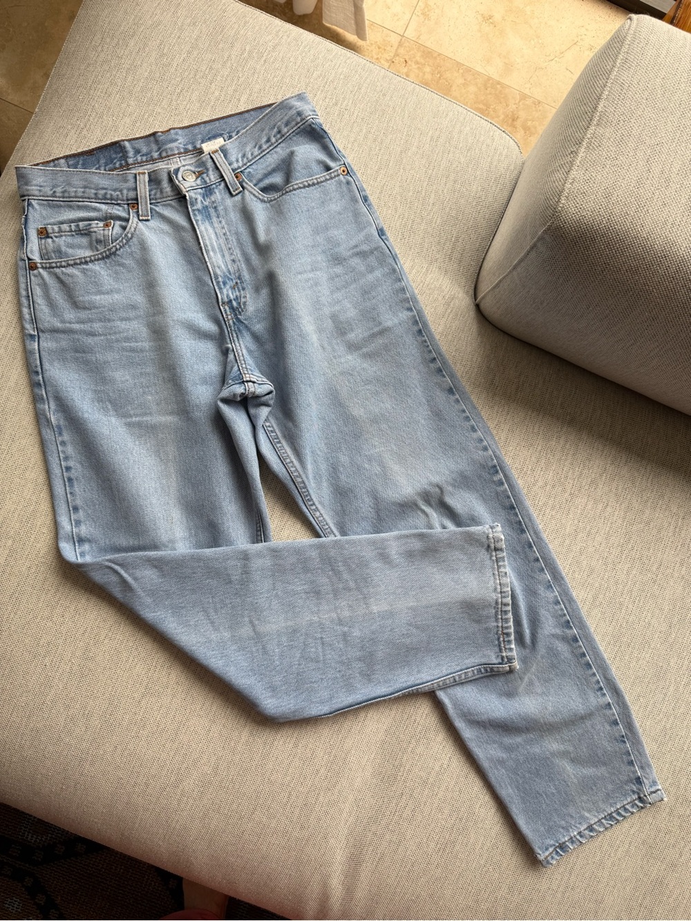 Vintage Late 90s (‘97) Levi’s 550s Relaxed Slight taper